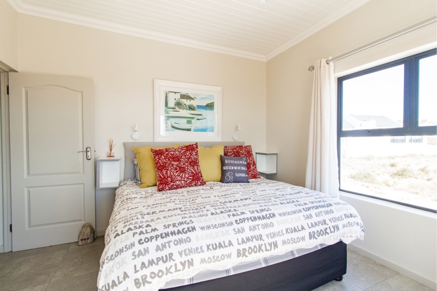 5 Bedroom Property for Sale in Da Gama Bay Western Cape